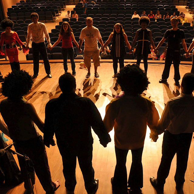 Sessão de apresentação dos projetos apoiados pelo Concurso Connecting Dots 