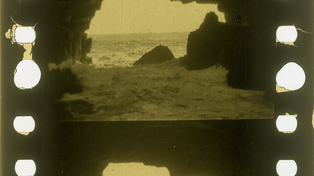 Em 1896 já se filmava o mar na Boca do Inferno